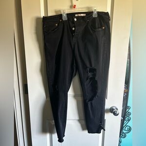 Levi’s women’s lightly used 501 black skinny jeans